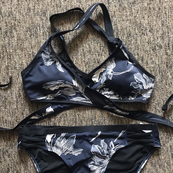 COPY - Athleta swimsuit - Picture 3 of 9